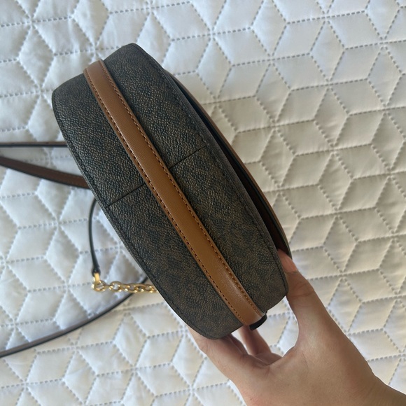 Michael Kors Purse - Picture 7 of 7